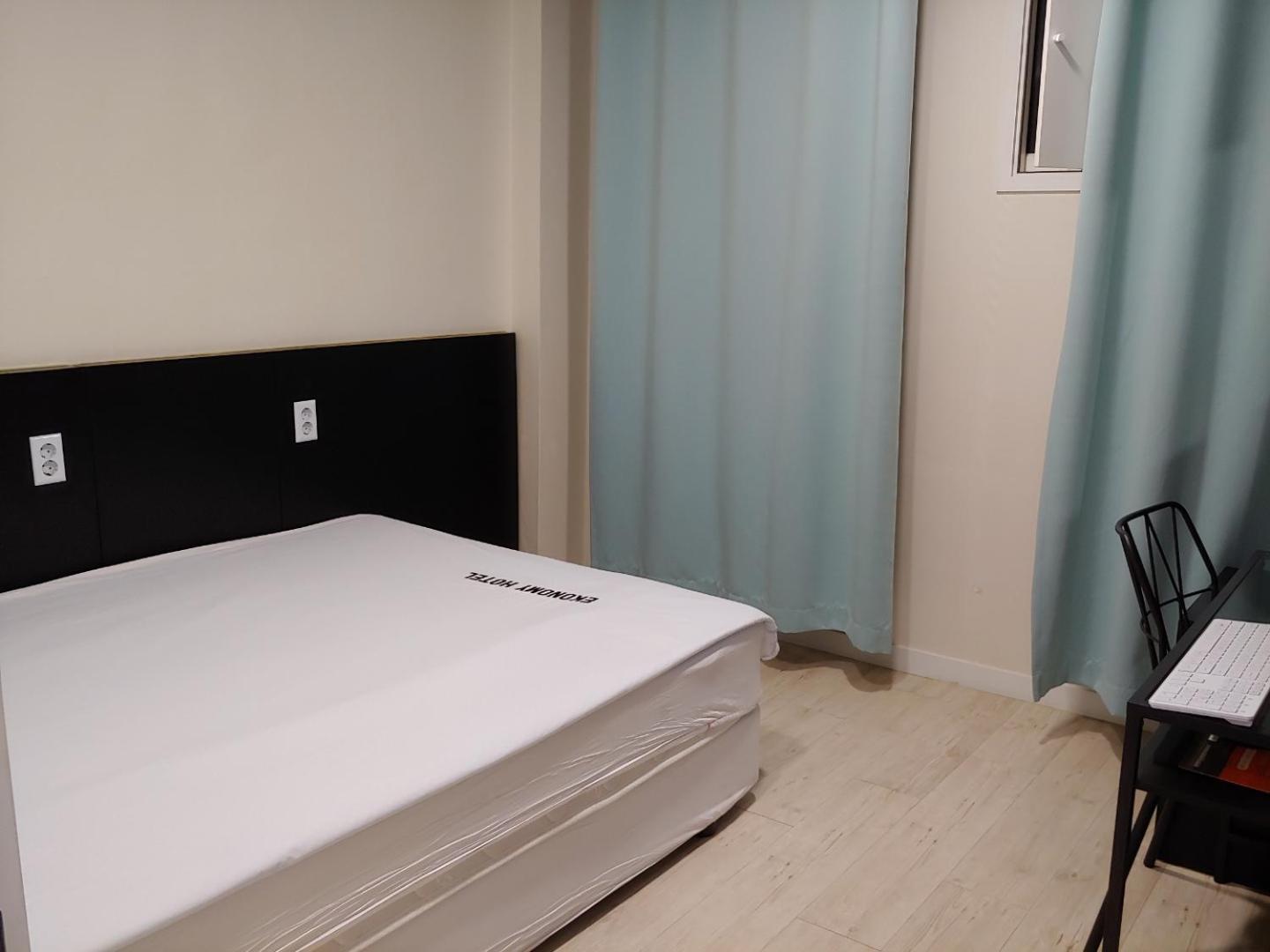 Ekonomy Hotel Gumi Bagian luar foto